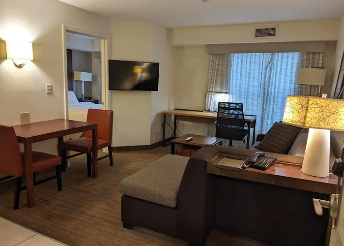 Hotel Revi North Columbus
