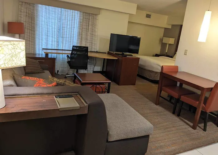 Hotel Revi North 3*
