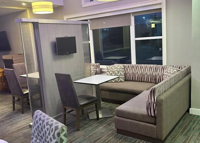Hotel Revi North Columbus